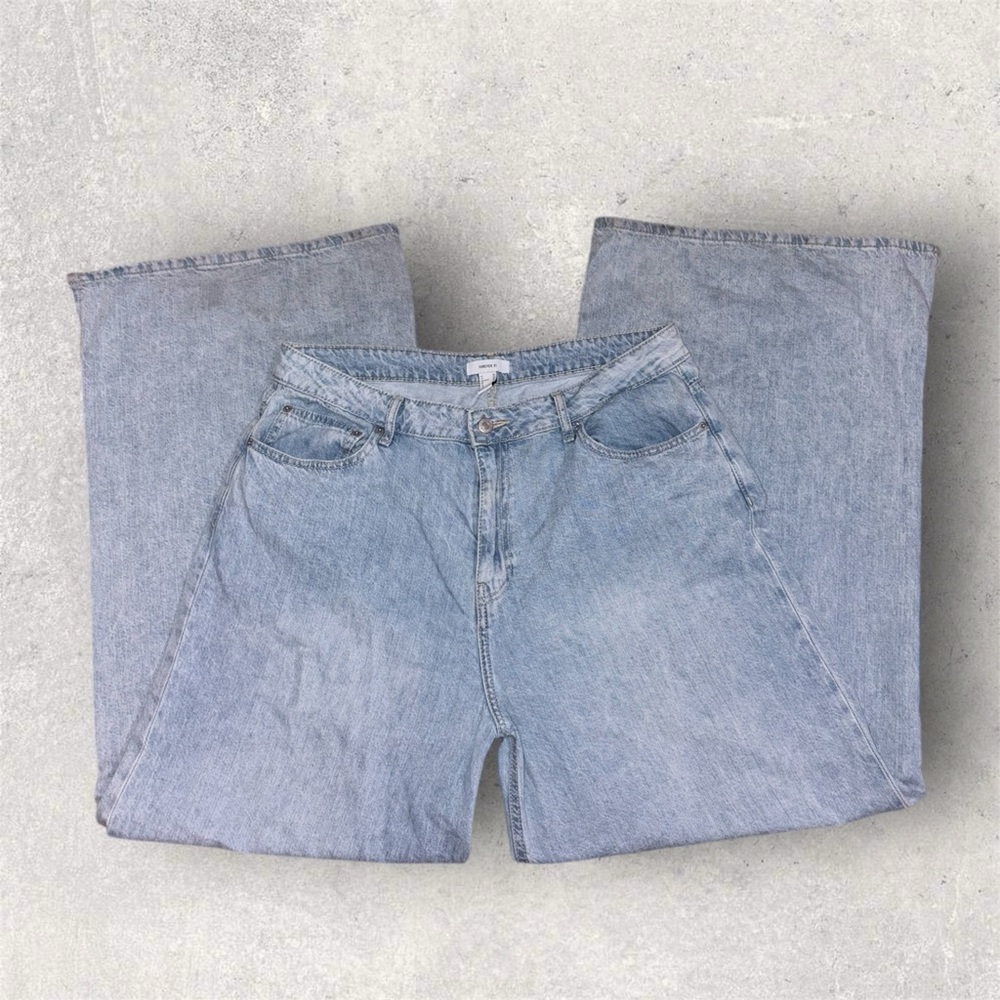 Forever 21 Women’s Light Blue Rip Hem Flare Jeans Size 32